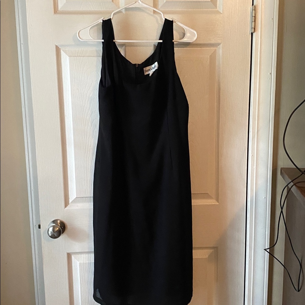 Danny & Nicole Size 14 Black Sleeveless Polyester Dress